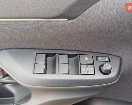 Белый Тойота Yaris Cross, объемом двигателя 1.49 л и пробегом 1 тыс. км за 34614 $, фото 14 на Automoto.ua