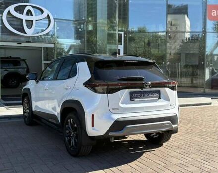 Белый Тойота Yaris Cross, объемом двигателя 1.49 л и пробегом 2 тыс. км за 33898 $, фото 1 на Automoto.ua