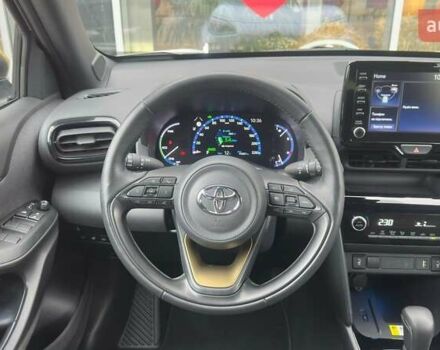 Белый Тойота Yaris Cross, объемом двигателя 1.49 л и пробегом 45 тыс. км за 28500 $, фото 10 на Automoto.ua