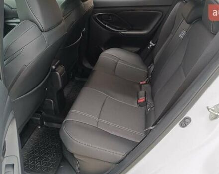 Белый Тойота Yaris Cross, объемом двигателя 1.49 л и пробегом 1 тыс. км за 34614 $, фото 11 на Automoto.ua