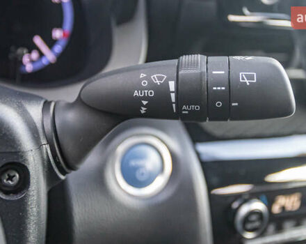 Белый Тойота Yaris Cross, объемом двигателя 1.49 л и пробегом 16 тыс. км за 30748 $, фото 26 на Automoto.ua