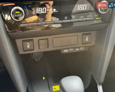 Белый Тойота Yaris Cross, объемом двигателя 1.49 л и пробегом 8 тыс. км за 35500 $, фото 22 на Automoto.ua