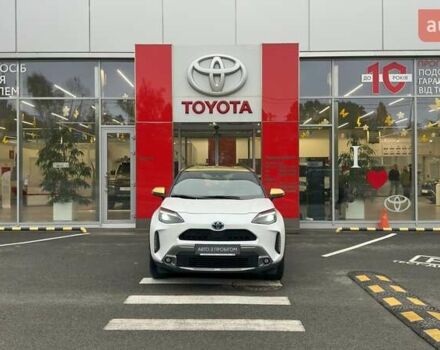 Белый Тойота Yaris Cross, объемом двигателя 1.49 л и пробегом 45 тыс. км за 28500 $, фото 5 на Automoto.ua