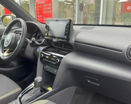 Белый Тойота Yaris Cross, объемом двигателя 1.49 л и пробегом 45 тыс. км за 28500 $, фото 7 на Automoto.ua