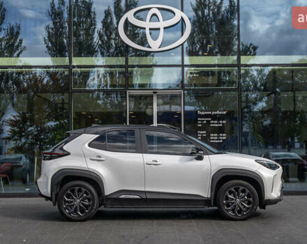 Белый Тойота Yaris Cross, объемом двигателя 1.49 л и пробегом 16 тыс. км за 30748 $, фото 18 на Automoto.ua