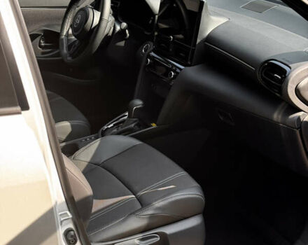Белый Тойота Yaris Cross, объемом двигателя 1.49 л и пробегом 8 тыс. км за 35500 $, фото 8 на Automoto.ua
