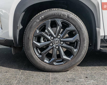 Белый Тойота Yaris Cross, объемом двигателя 1.49 л и пробегом 16 тыс. км за 30748 $, фото 17 на Automoto.ua