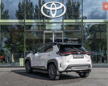 Белый Тойота Yaris Cross, объемом двигателя 1.49 л и пробегом 16 тыс. км за 30748 $, фото 1 на Automoto.ua