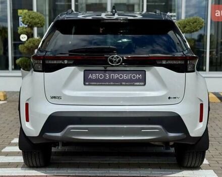 Белый Тойота Yaris Cross, объемом двигателя 1.49 л и пробегом 2 тыс. км за 33204 $, фото 12 на Automoto.ua