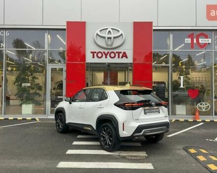 Белый Тойота Yaris Cross, объемом двигателя 1.49 л и пробегом 45 тыс. км за 28500 $, фото 2 на Automoto.ua