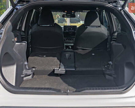 Белый Тойота Yaris Cross, объемом двигателя 1.49 л и пробегом 16 тыс. км за 30748 $, фото 11 на Automoto.ua