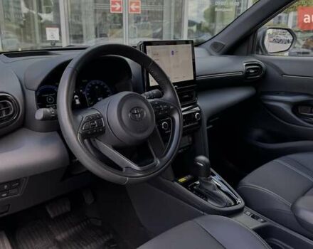 Белый Тойота Yaris Cross, объемом двигателя 1.49 л и пробегом 2 тыс. км за 33204 $, фото 23 на Automoto.ua