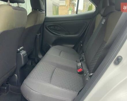 Белый Тойота Yaris Cross, объемом двигателя 1.49 л и пробегом 45 тыс. км за 28500 $, фото 13 на Automoto.ua