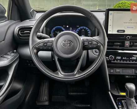 Белый Тойота Yaris Cross, объемом двигателя 1.5 л и пробегом 1 тыс. км за 34990 $, фото 16 на Automoto.ua