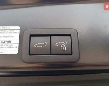 Белый Тойота Yaris Cross, объемом двигателя 1.49 л и пробегом 1 тыс. км за 34614 $, фото 15 на Automoto.ua