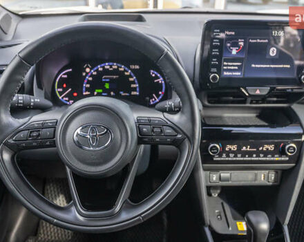 Белый Тойота Yaris Cross, объемом двигателя 1.49 л и пробегом 16 тыс. км за 30748 $, фото 8 на Automoto.ua