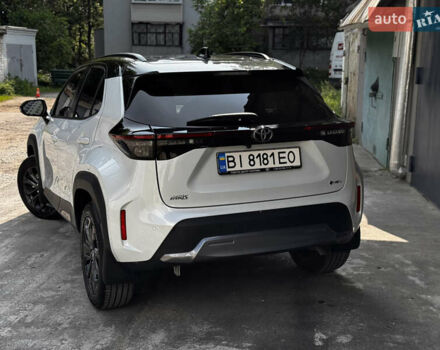 Белый Тойота Yaris Cross, объемом двигателя 1.49 л и пробегом 8 тыс. км за 35500 $, фото 5 на Automoto.ua