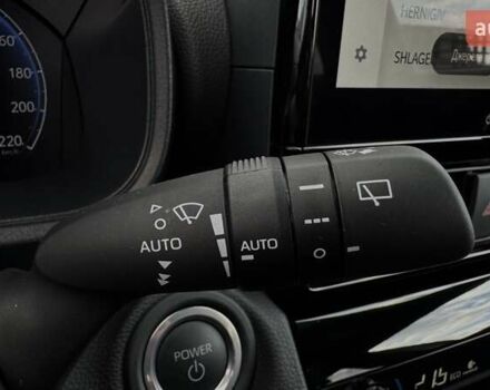 Белый Тойота Yaris Cross, объемом двигателя 1.49 л и пробегом 2 тыс. км за 33204 $, фото 31 на Automoto.ua