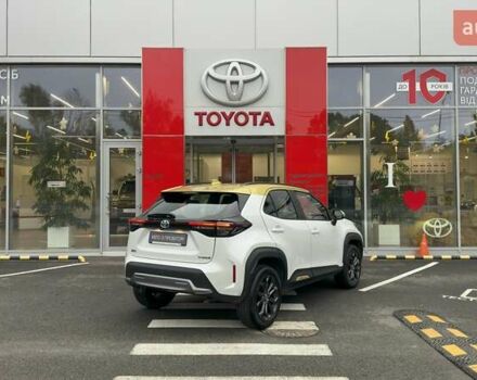 Белый Тойота Yaris Cross, объемом двигателя 1.49 л и пробегом 45 тыс. км за 28500 $, фото 25 на Automoto.ua