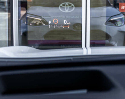 Белый Тойота Yaris Cross, объемом двигателя 1.49 л и пробегом 1 тыс. км за 33542 $, фото 25 на Automoto.ua