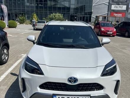 Белый Тойота Yaris Cross, объемом двигателя 1.49 л и пробегом 13 тыс. км за 26500 $, фото 1 на Automoto.ua