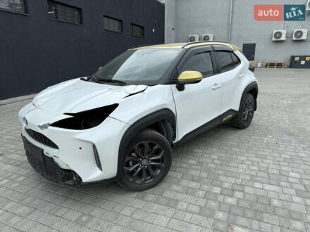 Белый Тойота Yaris Cross, объемом двигателя 2.49 л и пробегом 9 тыс. км за 17800 $, фото 1 на Automoto.ua