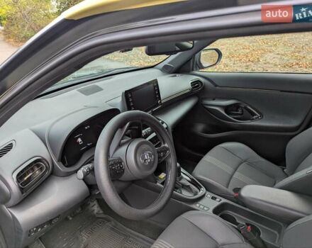 Черный Тойота Yaris Cross, объемом двигателя 1.5 л и пробегом 34 тыс. км за 28300 $, фото 10 на Automoto.ua