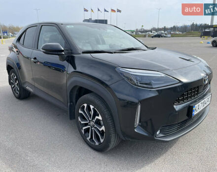 Черный Тойота Yaris Cross, объемом двигателя 1.49 л и пробегом 150 тыс. км за 21999 $, фото 1 на Automoto.ua