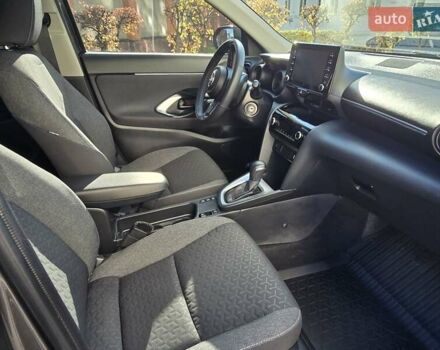 Коричневый Тойота Yaris Cross, объемом двигателя 1.5 л и пробегом 67 тыс. км за 25200 $, фото 11 на Automoto.ua