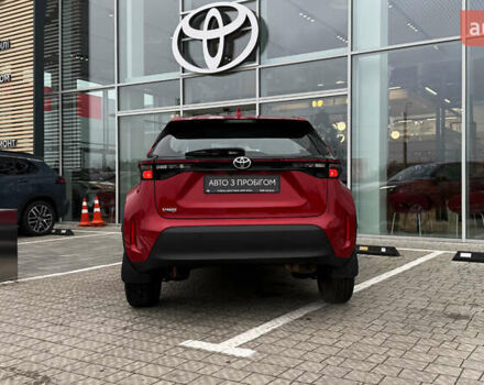 Червоний Тойота Yaris Cross, об'ємом двигуна 1.49 л та пробігом 38 тис. км за 24900 $, фото 3 на Automoto.ua