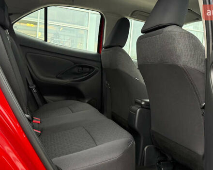 Червоний Тойота Yaris Cross, об'ємом двигуна 1.49 л та пробігом 38 тис. км за 24900 $, фото 6 на Automoto.ua