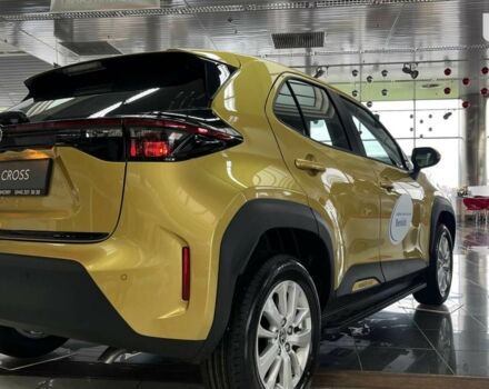 купить новое авто Тойота Yaris Cross 2024 года от официального дилера Тойота на Столичному Тойота фото