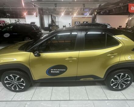 купить новое авто Тойота Yaris Cross 2024 года от официального дилера Тойота на Столичному Тойота фото