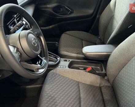 Тойота Yaris Cross, об'ємом двигуна 1.49 л та пробігом 0 тис. км за 31239 $, фото 13 на Automoto.ua