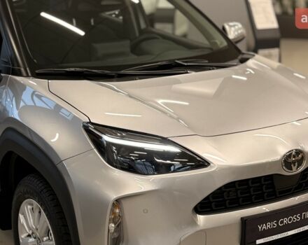 Тойота Yaris Cross, об'ємом двигуна 1.49 л та пробігом 0 тис. км за 29798 $, фото 3 на Automoto.ua