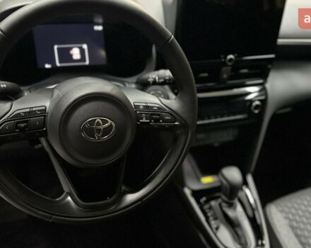 купить новое авто Тойота Yaris Cross 2025 года от официального дилера Тойота на Столичному Тойота фото