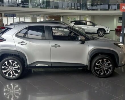 Тойота Yaris Cross, объемом двигателя 1.49 л и пробегом 0 тыс. км за 31508 $, фото 3 на Automoto.ua
