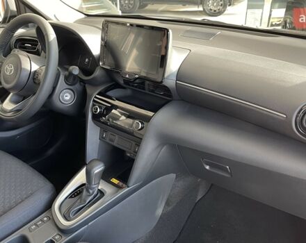 Тойота Yaris Cross, об'ємом двигуна 1.49 л та пробігом 0 тис. км за 28708 $, фото 9 на Automoto.ua