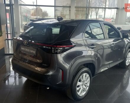Тойота Yaris Cross, объемом двигателя 1.49 л и пробегом 0 тыс. км за 28688 $, фото 3 на Automoto.ua