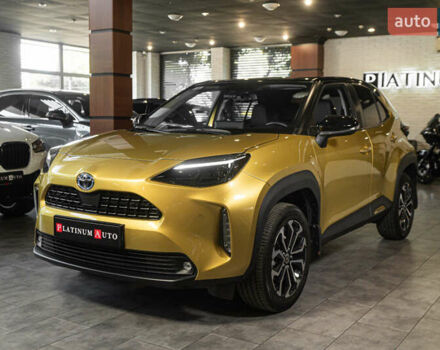 Желтый Тойота Yaris Cross, объемом двигателя 1.49 л и пробегом 15 тыс. км за 28999 $, фото 1 на Automoto.ua