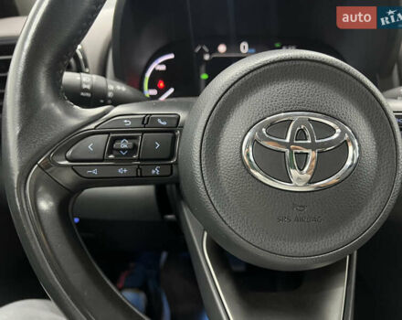 Желтый Тойота Yaris Cross, объемом двигателя 1.49 л и пробегом 15 тыс. км за 28900 $, фото 8 на Automoto.ua
