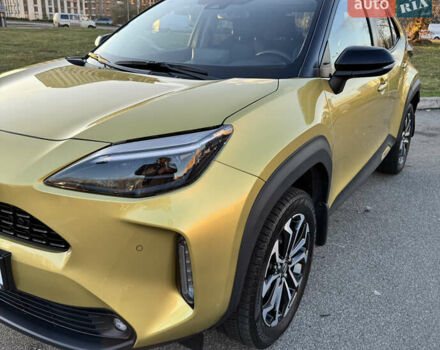 Желтый Тойота Yaris Cross, объемом двигателя 1.49 л и пробегом 63 тыс. км за 27000 $, фото 1 на Automoto.ua
