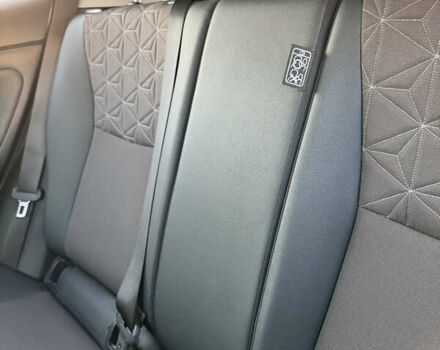 Желтый Тойота Yaris Cross, объемом двигателя 1.49 л и пробегом 63 тыс. км за 27000 $, фото 22 на Automoto.ua