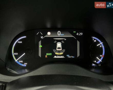 Желтый Тойота Yaris Cross, объемом двигателя 1.49 л и пробегом 15 тыс. км за 28900 $, фото 11 на Automoto.ua