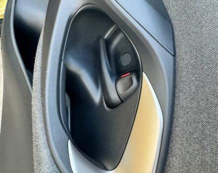 Желтый Тойота Yaris Cross, объемом двигателя 1.49 л и пробегом 63 тыс. км за 27000 $, фото 13 на Automoto.ua