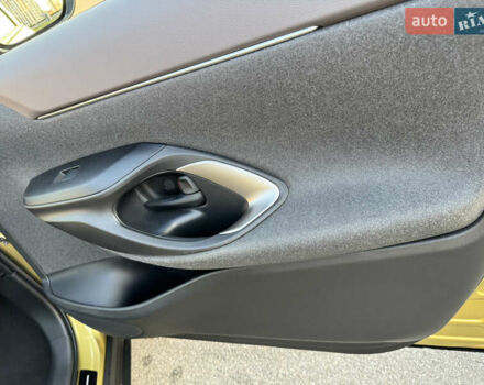 Желтый Тойота Yaris Cross, объемом двигателя 1.49 л и пробегом 63 тыс. км за 27000 $, фото 12 на Automoto.ua