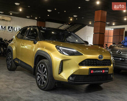 Желтый Тойота Yaris Cross, объемом двигателя 1.49 л и пробегом 15 тыс. км за 28999 $, фото 5 на Automoto.ua