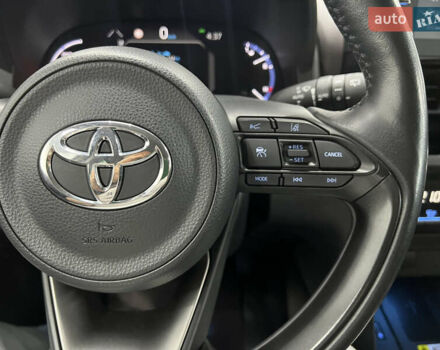 Желтый Тойота Yaris Cross, объемом двигателя 1.49 л и пробегом 15 тыс. км за 28900 $, фото 9 на Automoto.ua
