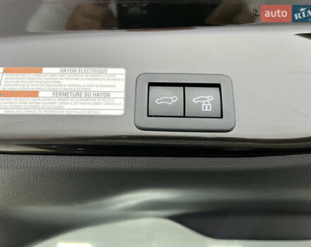 Желтый Тойота Yaris Cross, объемом двигателя 1.49 л и пробегом 15 тыс. км за 28900 $, фото 19 на Automoto.ua