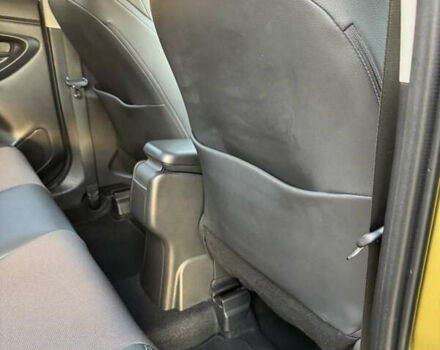 Желтый Тойота Yaris Cross, объемом двигателя 1.49 л и пробегом 63 тыс. км за 27000 $, фото 16 на Automoto.ua